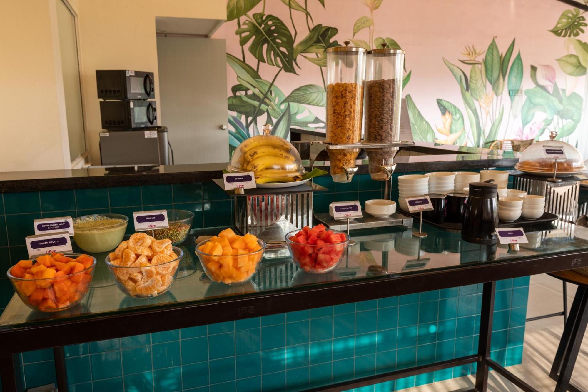Olive Hotel Indiranagar 100Ft Road By Embassy Group Bangalore Ngoại thất bức ảnh